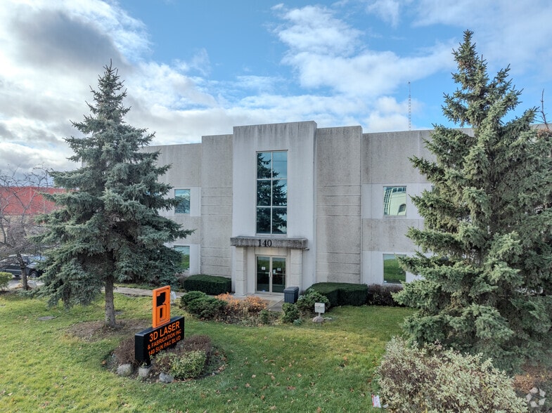 140 Sun Pac Blvd, Brampton, ON for sale - Primary Photo - Image 1 of 1