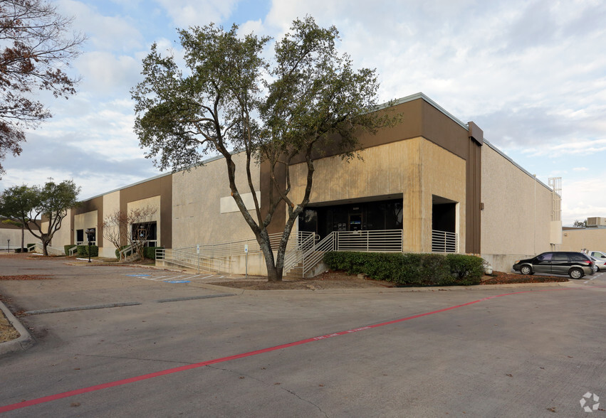 10304-10334 Brockwood Rd, Dallas, TX for lease - Building Photo - Image 3 of 5