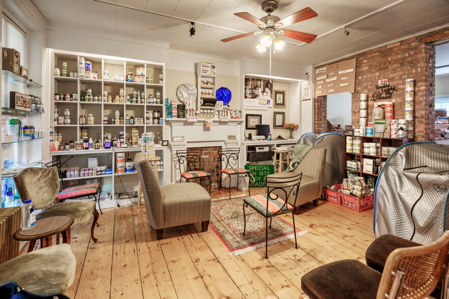 31 S Finley Ave, Basking Ridge, NJ for sale - Interior Photo - Image 3 of 21