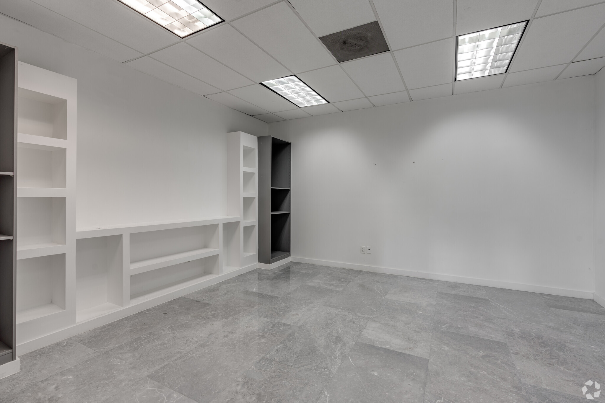 3500 NW 77th Ct, Doral, FL for lease Interior Photo- Image 1 of 15