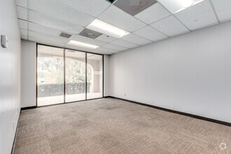 528 Northlake Blvd, Altamonte Springs, FL for lease Interior Photo- Image 2 of 2