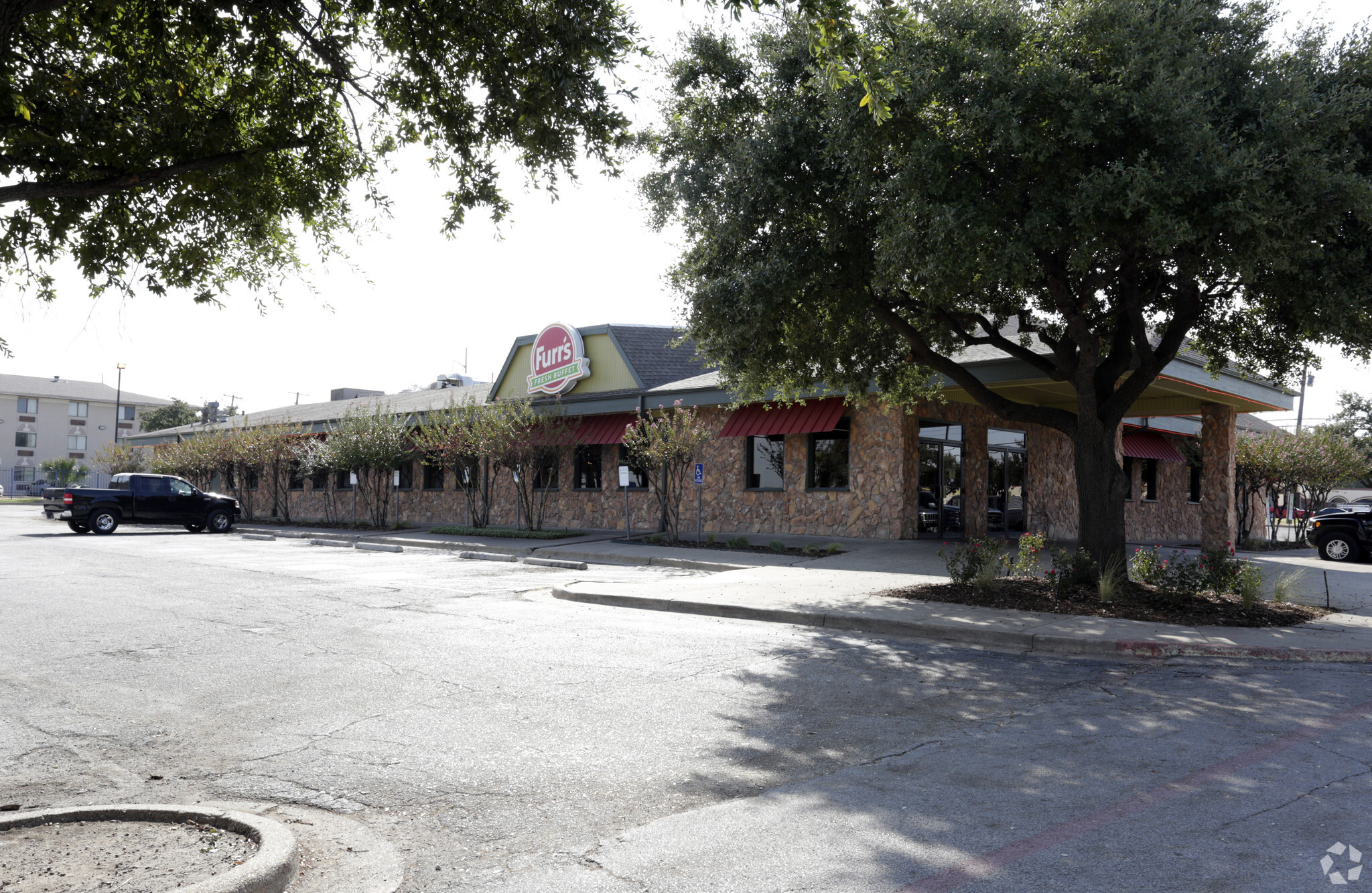 6465 Samuell Blvd, Dallas, TX for lease Primary Photo- Image 1 of 4