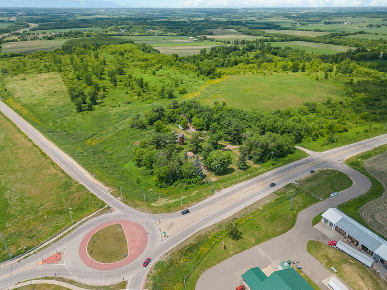 566 County Road T, Hammond, WI for sale - Building Photo - Image 2 of 5