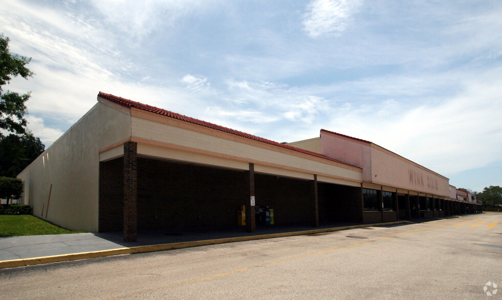 425-491 S Indiana Ave, Englewood, FL for lease - Building Photo - Image 2 of 6