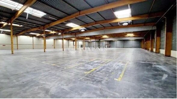Industrial in Seclin for lease - Interior Photo - Image 2 of 3