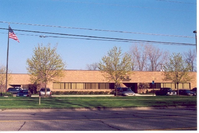 33901-33917 Harper Ave, Clinton Township, MI for sale - Primary Photo - Image 1 of 1