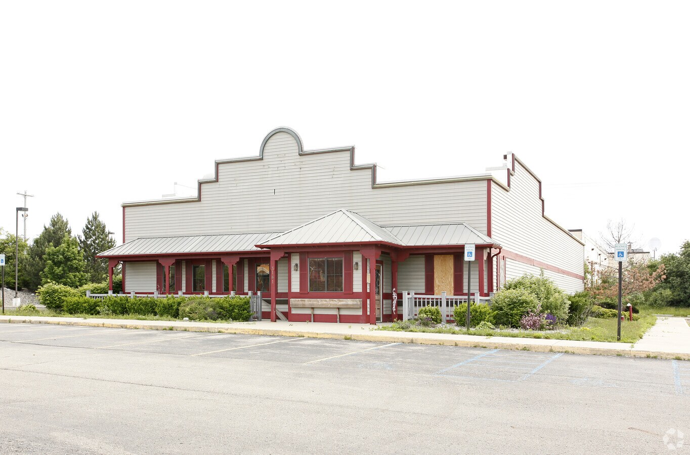 3141 Miller Rd, Flint, MI 48507