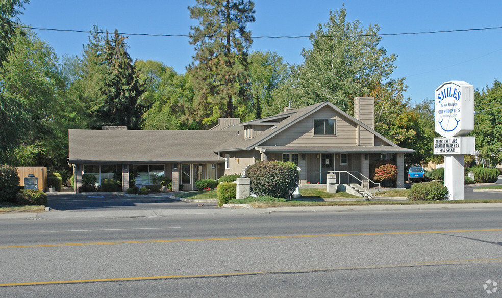 9915 N Division St, Spokane, WA for sale - Primary Photo - Image 1 of 2