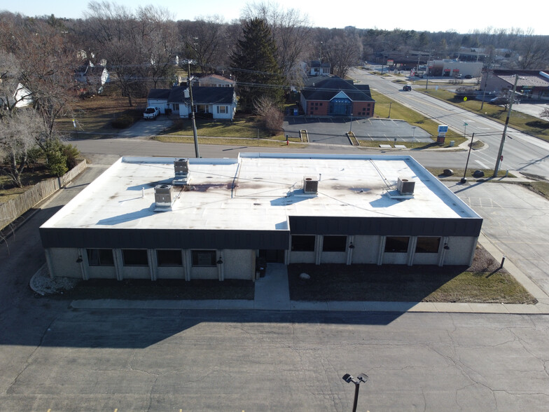 804 N Front St, Mchenry, IL for lease - Building Photo - Image 2 of 7