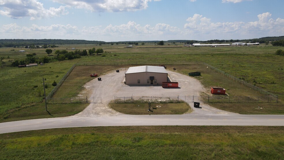 6082 S Industrial Dr, Chelsea, OK for sale - Building Photo - Image 1 of 21