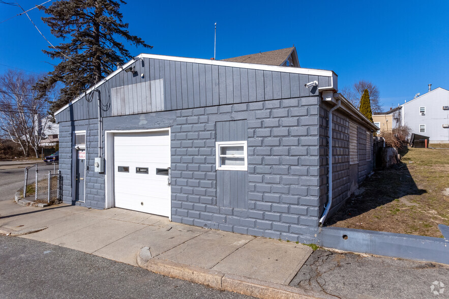 4 Fountain St, Woonsocket, RI for sale - Primary Photo - Image 1 of 1