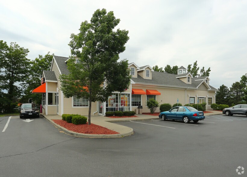 602 Plank Rd, Clifton Park, NY for sale - Primary Photo - Image 1 of 1