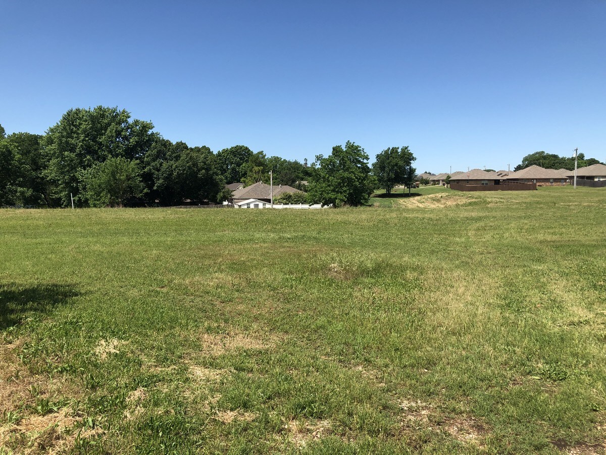 1711 N Green Ave, Purcell, OK 73080