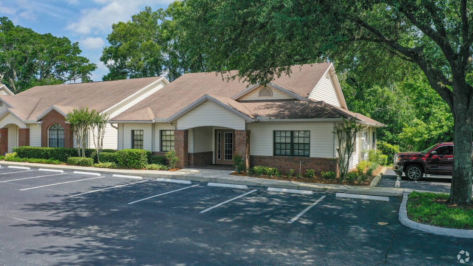 205 Crystal Grove Blvd, Lutz, FL 33548