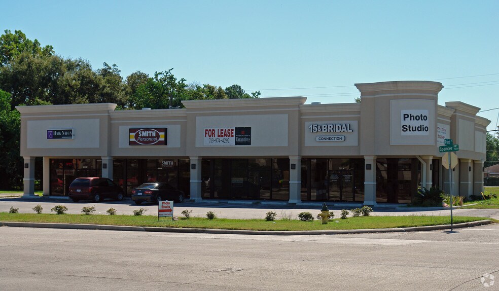 7202 Spencer Hwy, Pasadena, TX 77505