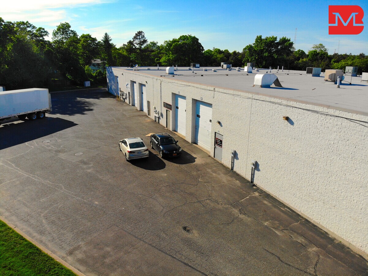 100 Patco Ct, Islandia, NY 11749