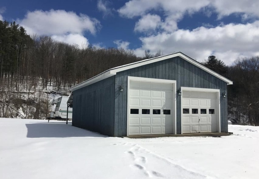 36 Owen Hollow Rd, Big Flats, NY for sale - Primary Photo - Image 1 of 1