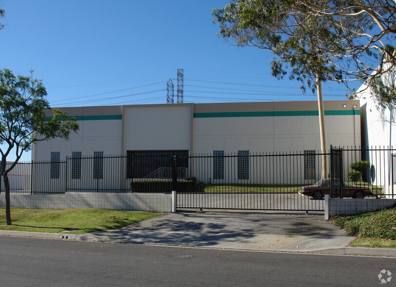 1141 Sandhill Ave, Carson, CA for sale - Building Photo - Image 3 of 4