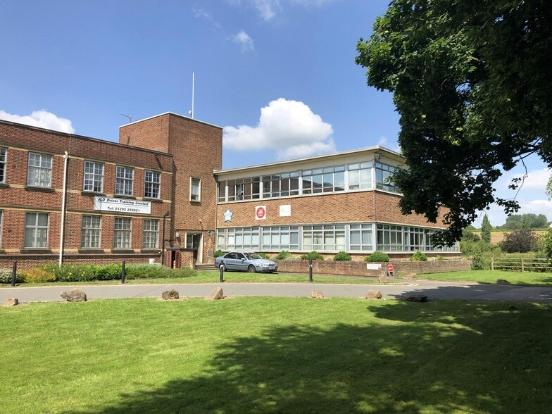 Main Block & Area 3, Cherwell Business Village, Banbury for lease - Building Photo - Image 3 of 22