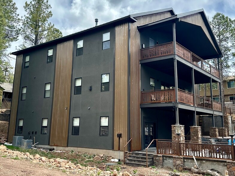 3295 S Gila Dr, Flagstaff, AZ for sale - Building Photo - Image 3 of 17