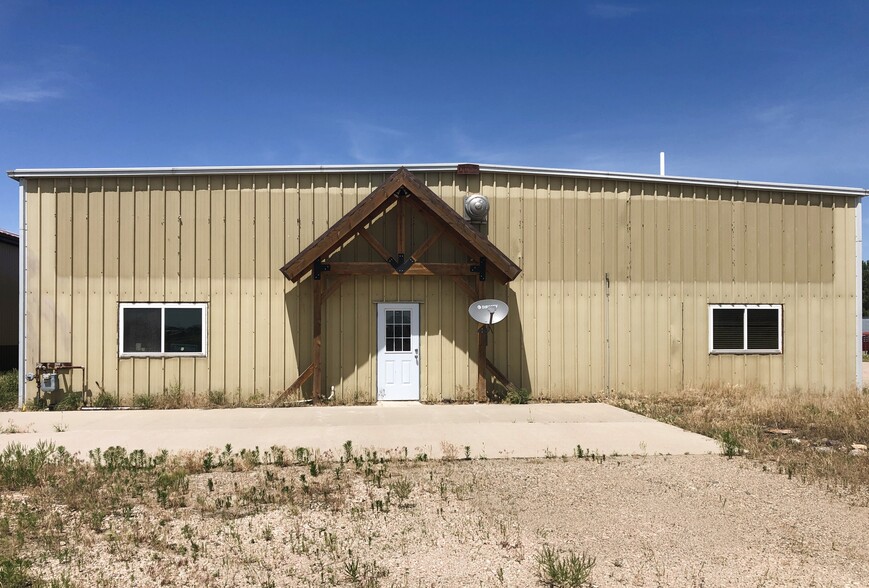 32554 477th Ave, Elk Point, SD for sale - Primary Photo - Image 1 of 1