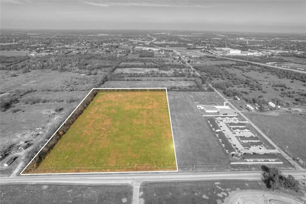 Fir Rd, Carthage, MO for sale Primary Photo- Image 1 of 2
