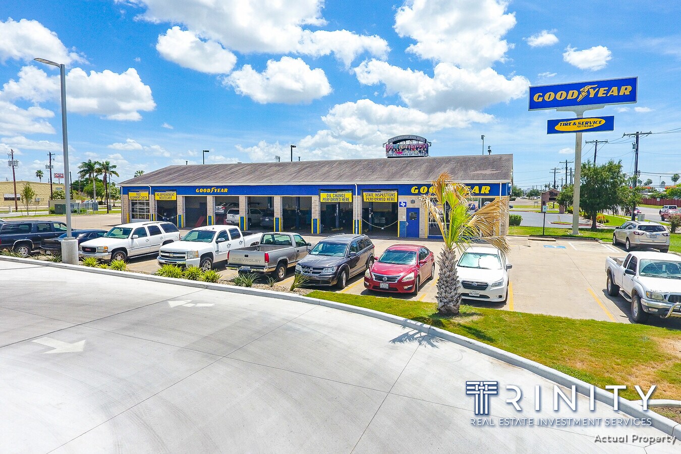 1002 N Westgate Dr, Weslaco, TX 78596