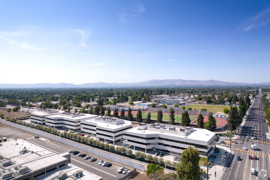 6345 Balboa Blvd, Encino, CA for lease - Aerial - Image 2 of 63