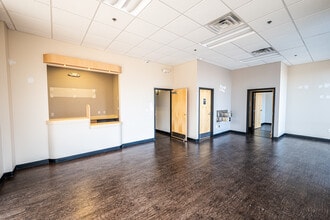 2301-2315 E Southlake Blvd, Southlake, TX for lease Lobby- Image 2 of 9