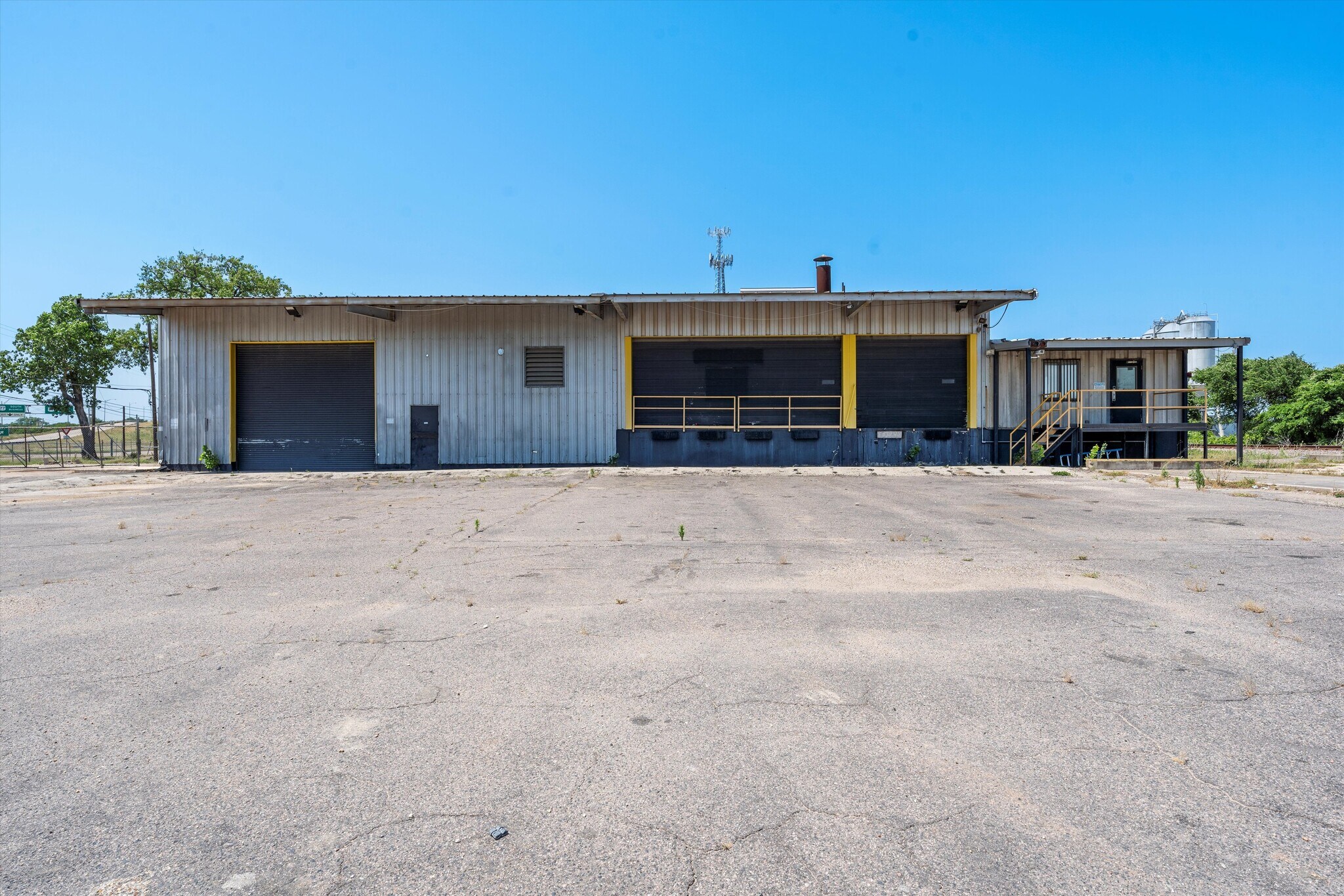 1820 S Loop Dr, Waco, TX for sale Building Photo- Image 1 of 1