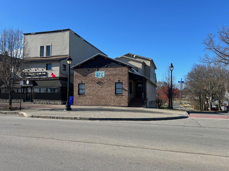 4705 Lake Ave, Rochester, NY for lease - Building Photo - Image 2 of 7