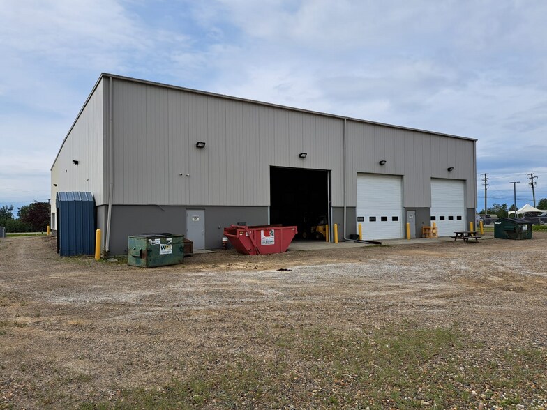 8316 Alaska Rd, Fort St John, BC for lease - Building Photo - Image 3 of 9