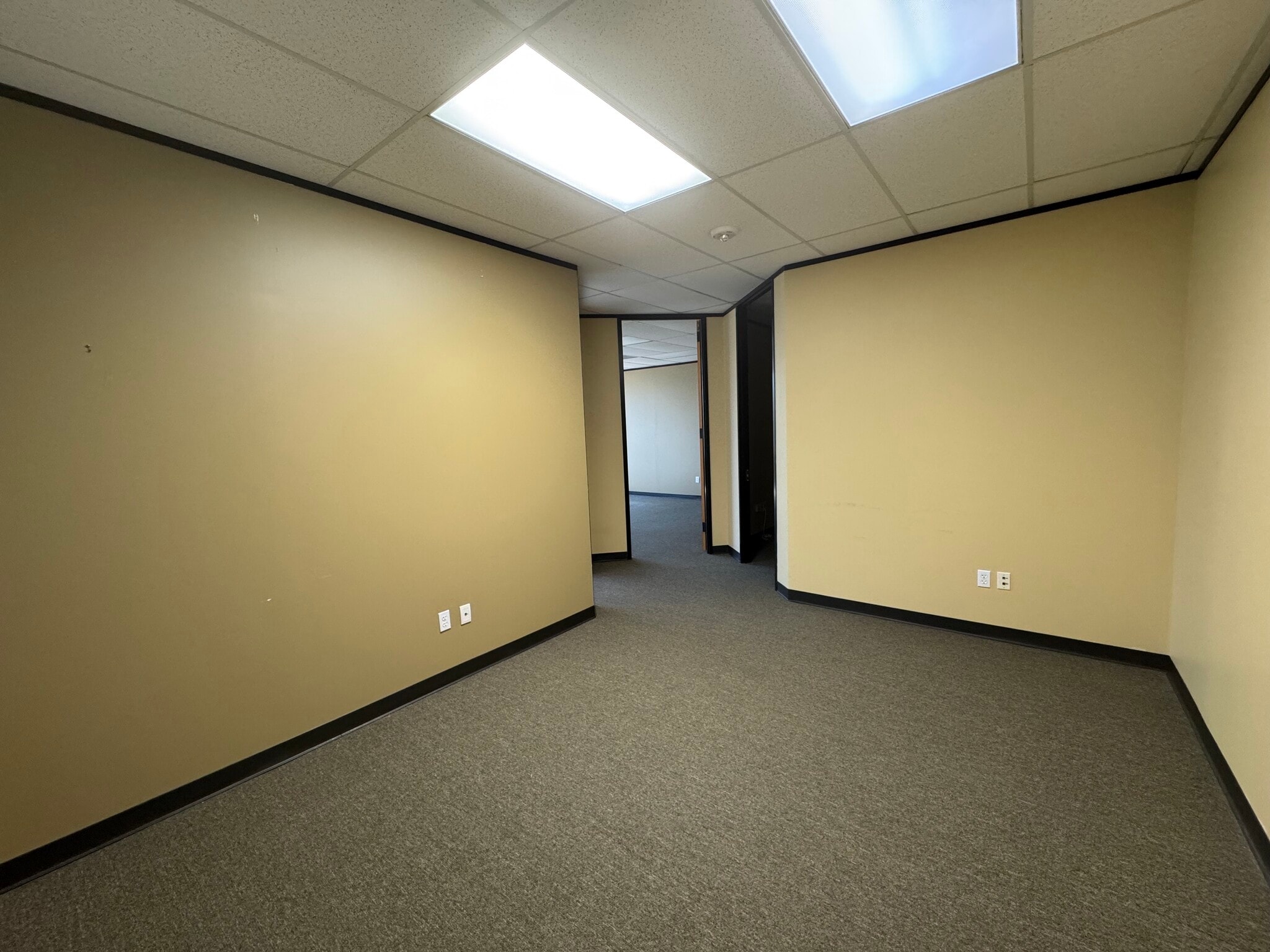 1880 S Dairy Ashford Rd, Houston, TX for lease Building Photo- Image 1 of 4