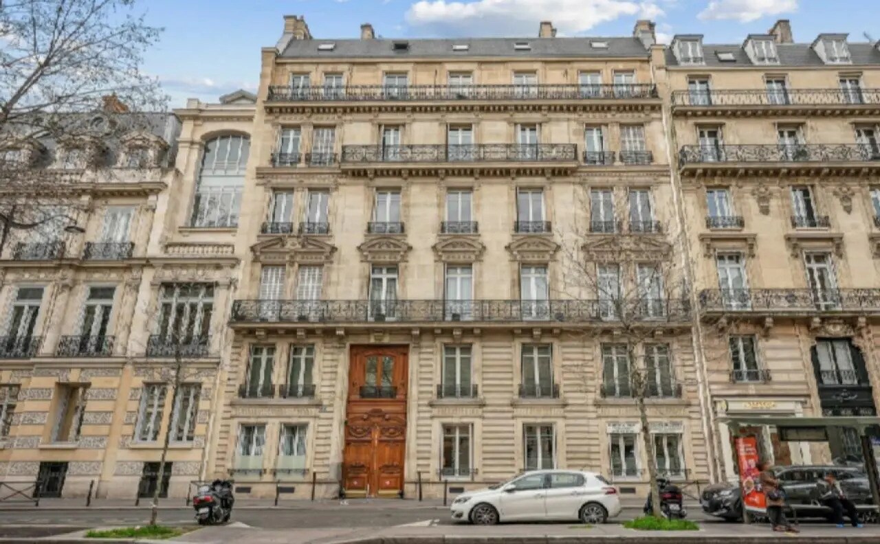 Office in Paris for lease Building Photo- Image 1 of 5