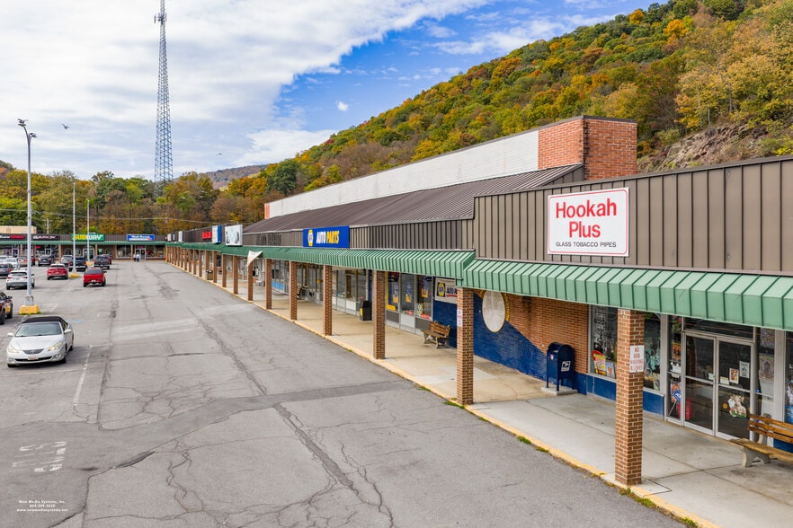 Ollie’s-Anchored Neighborhood Center portfolio of 4 properties for sale on LoopNet.com - Building Photo - Image 3 of 32