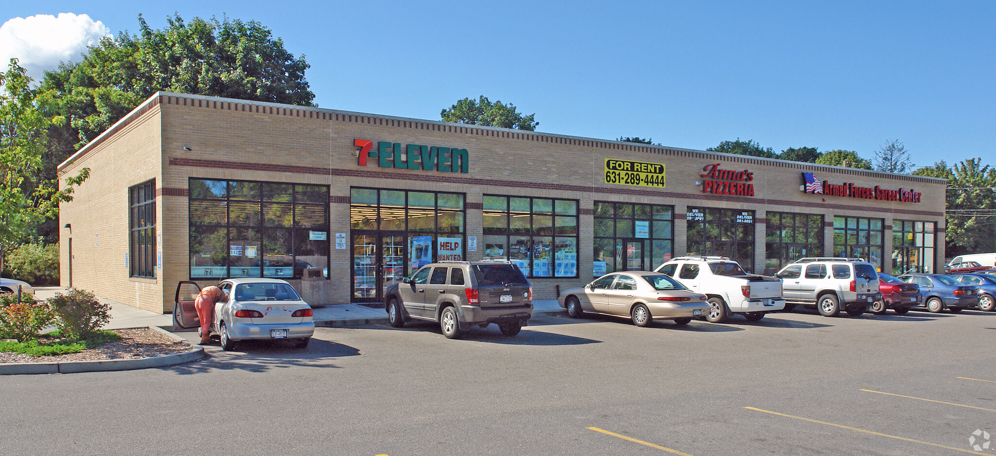 247 Broadway Greenlawn Rd, Huntington, NY for lease Primary Photo- Image 1 of 10