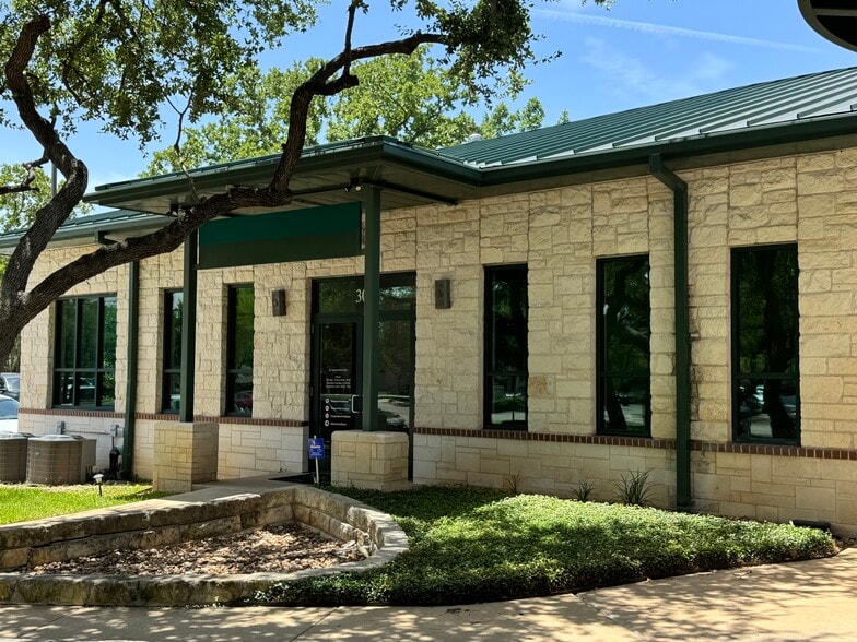 16010 Park Valley Dr, Round Rock, TX for sale - Building Photo - Image 2 of 11