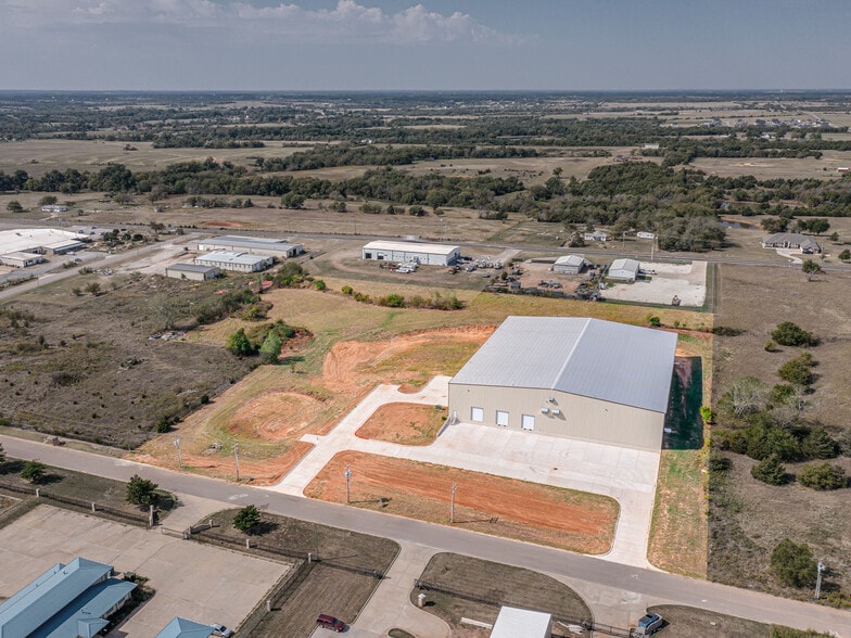 8032 Industrial Dr, Shawnee, OK for sale - Building Photo - Image 2 of 11