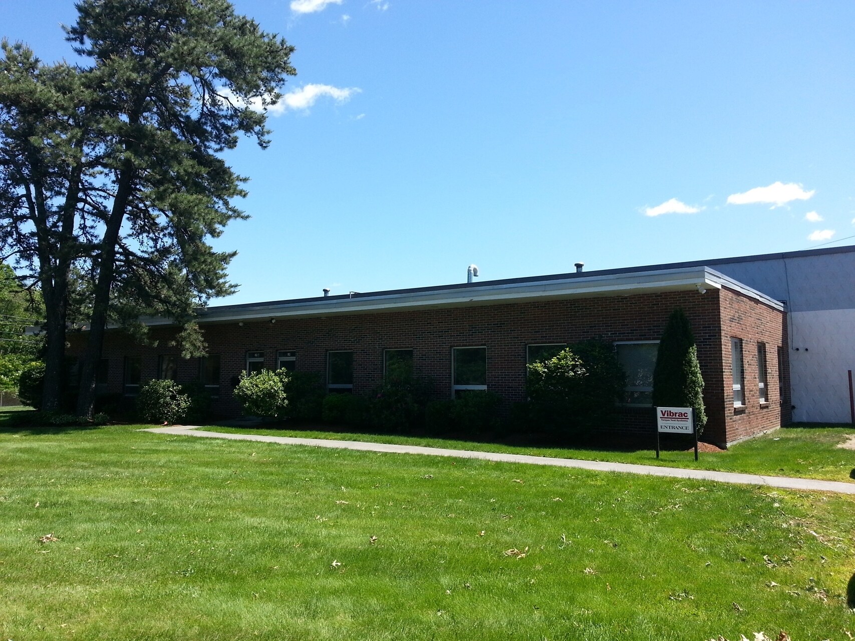 19 Columbia Dr, Amherst, NH for sale Primary Photo- Image 1 of 1