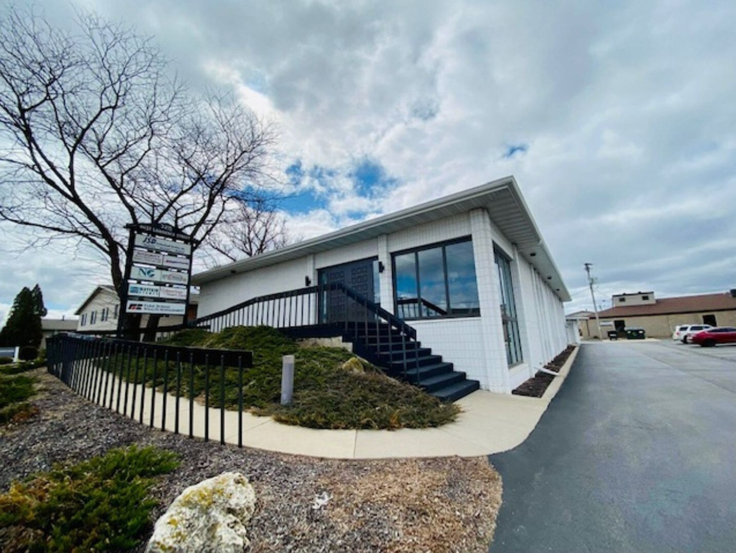 3215 W Lawrence St, Appleton, WI for sale Building Photo- Image 1 of 1