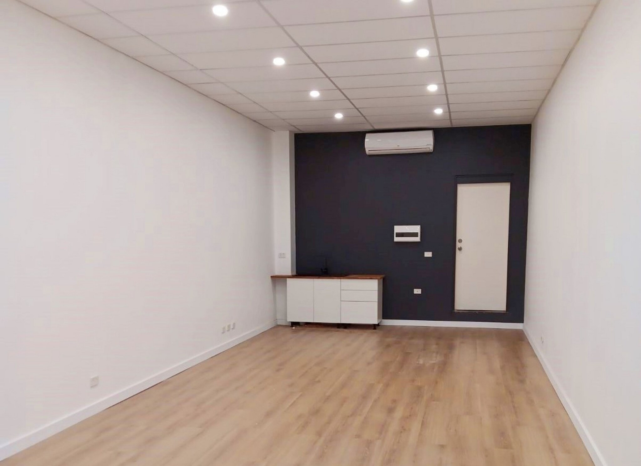 41 Booner St, Hawks Nest for lease Interior Photo- Image 1 of 3