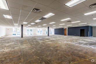 9500 Koger Blvd N, Saint Petersburg, FL for lease Building Photo- Image 2 of 3