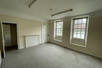 112 High St, Thame for lease Interior Photo- Image 2 of 6