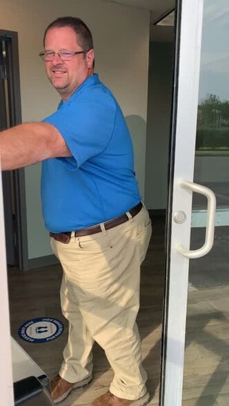 330 N Reading Rd, Ephrata, PA for lease - Commercial Listing Video - Image 2 of 47