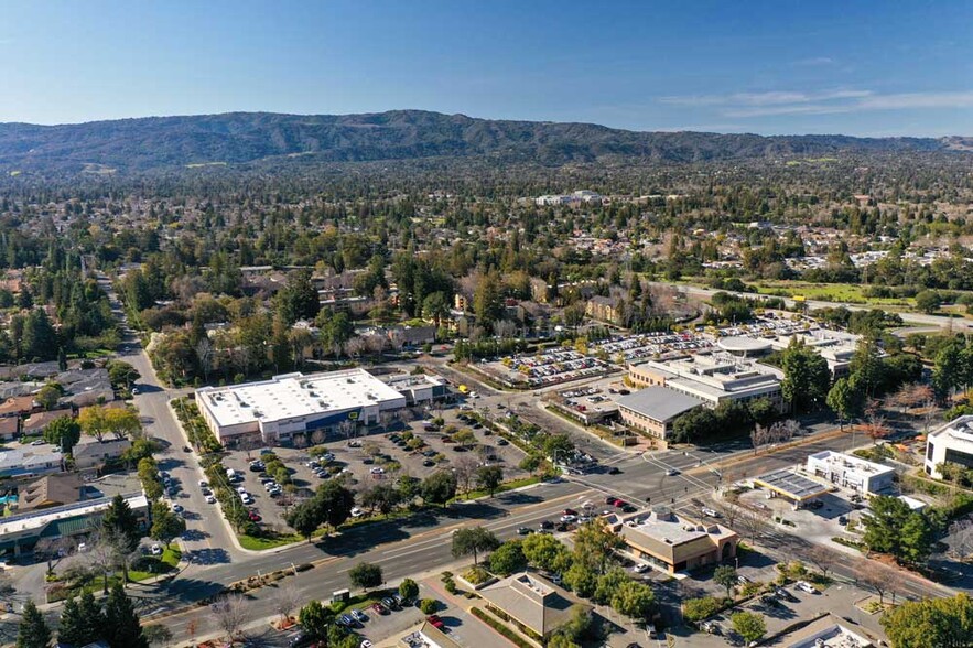 705-713 E El Camino Real, Mountain View, CA for lease - Aerial - Image 2 of 4