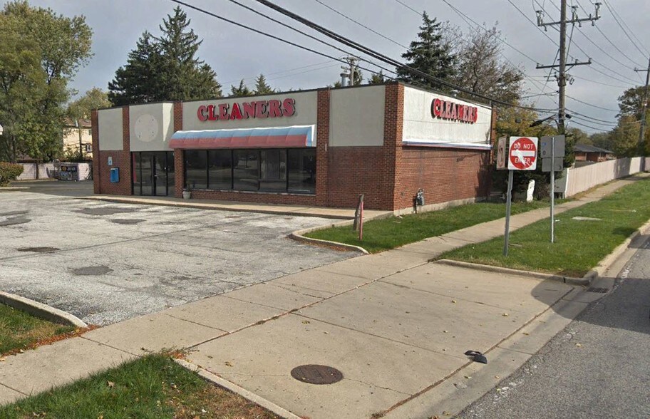 795 S Elmhurst Rd, Des Plaines, IL 60016