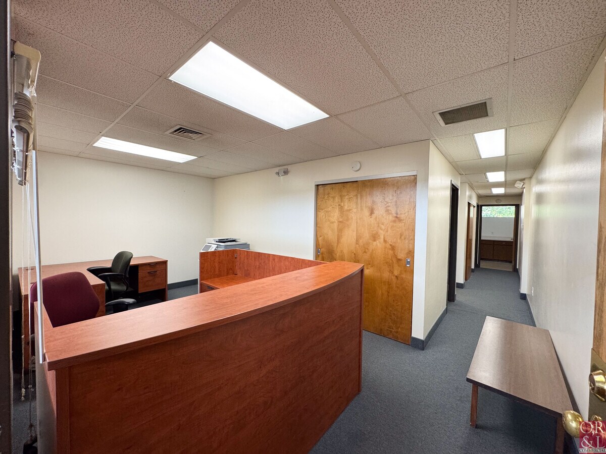 15 Palomba Dr, Enfield, CT 06082 - Unit 6 - - Interior Photo - Image 1 of 9