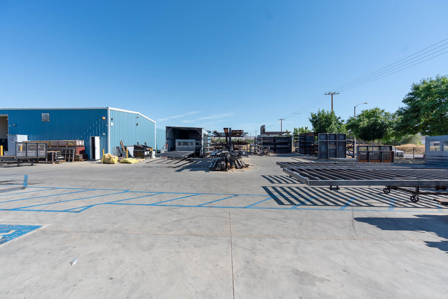 39006 20th St E, Palmdale, CA for lease Building Photo- Image 1 of 6