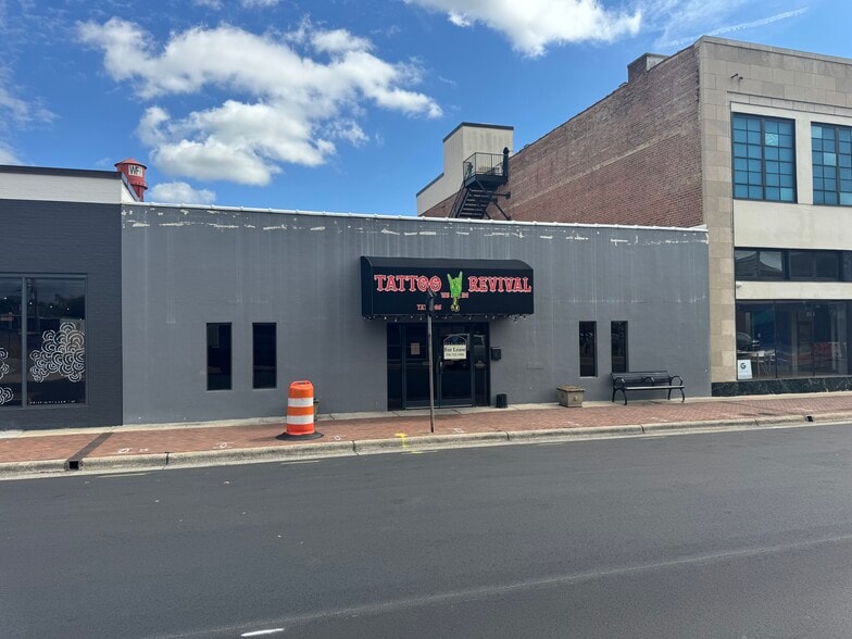 615 N Liberty St, Winston-Salem, NC for lease - Building Photo - Image 1 of 8