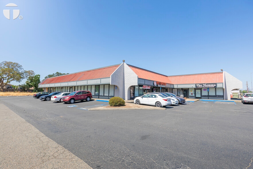 9555 Folsom Blvd, Sacramento, CA for lease - Building Photo - Image 3 of 10